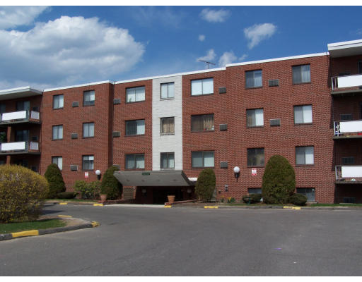 900 Governors Dr, Unit 1 in Winthrop, MA - Building Photo - Building Photo