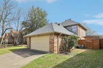 345 Banyan Dr in Grapevine, TX - Building Photo - Building Photo