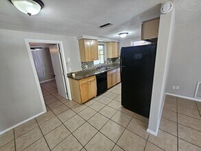 7734 Candle Dr in Port Richey, FL - Building Photo - Building Photo