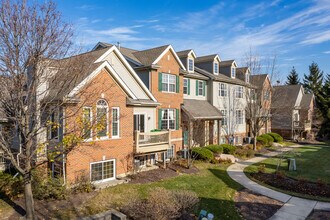 Hidden Prairie in Palatine, IL - Foto de edificio - Building Photo