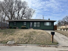 502 S Calhoun St in Junction City, KS - Building Photo