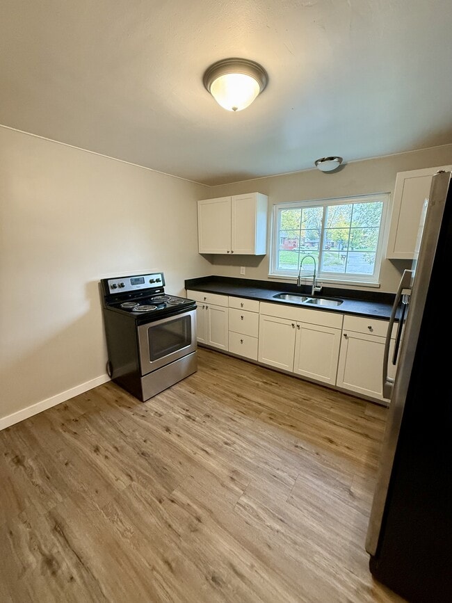 4607 Channing Ln in Dayton, OH - Building Photo - Building Photo