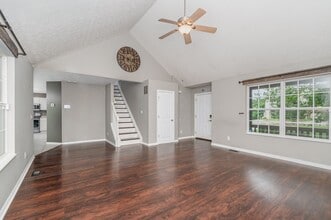 2160 Lunar Dr in Independence, KY - Building Photo - Building Photo