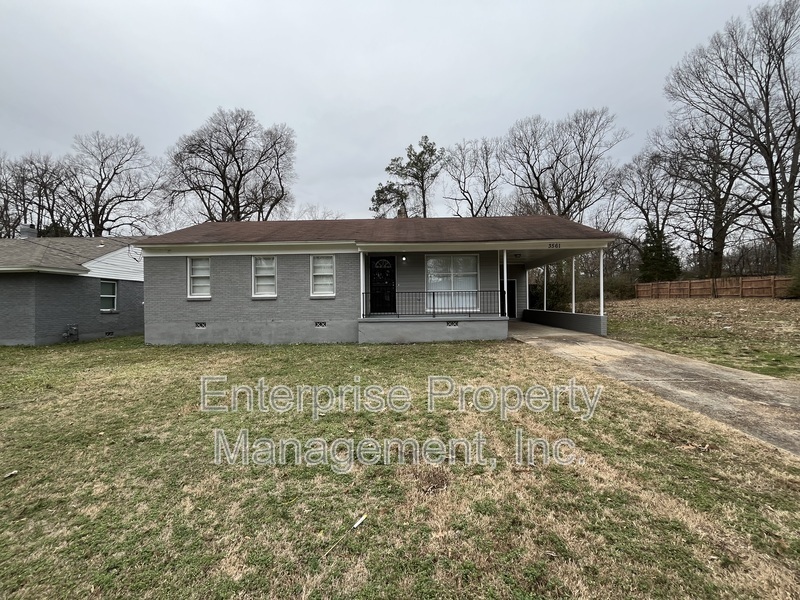 3561 Hallbrook St in Memphis, TN - Building Photo