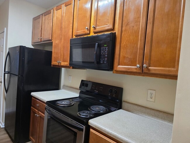 213 Shenandoah Dr in Riverdale, GA - Building Photo - Building Photo