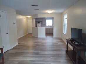 8961 Ivey Rd in Jacksonville, FL - Building Photo - Building Photo