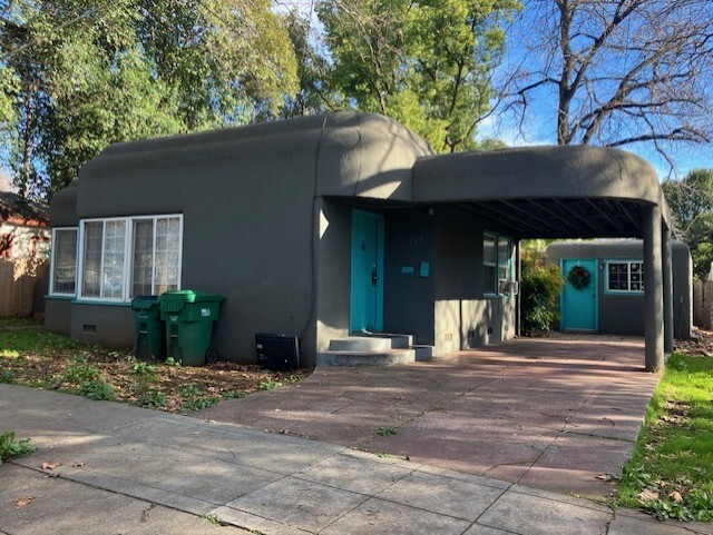 519 W 7th St in Chico, CA - Foto de edificio