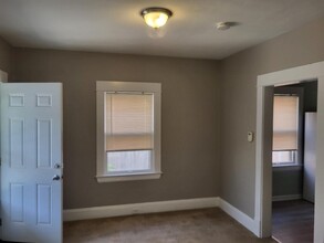 2094 Dowd Ave, Unit DOWD REAR in Lakewood, OH - Building Photo - Building Photo