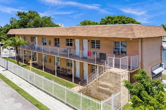 property at 401 N Dixie Hwy