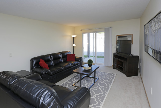 Campus Place 8 Apartments in Grand Forks, ND - Building Photo - Interior Photo