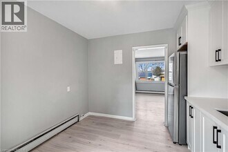 151 Siebert Ave in Kitchener, ON - Building Photo - Building Photo