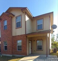 4614 Swann Ln in San Antonio, TX - Building Photo