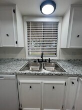 1134 Ruthie Ln in Redding, CA - Building Photo - Building Photo