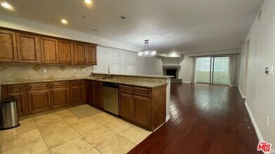 4733 Elmwood Ave in Los Angeles, CA - Building Photo - Building Photo