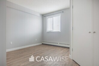 9715-1110 110 St NW in Edmonton, AB - Building Photo - Building Photo