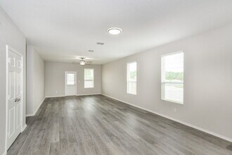 27619 Lasso Bend in San Antonio, TX - Building Photo - Building Photo