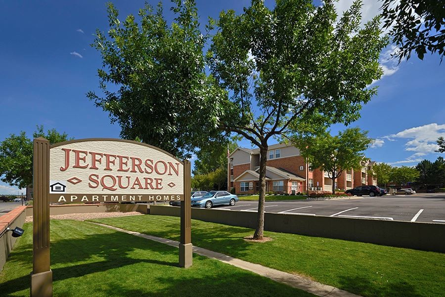 Jefferson Square in Denver, CO - Building Photo