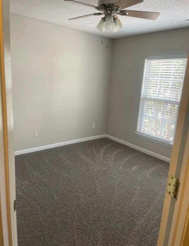 property at 2928 Little Stream Ct