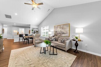 The Residences at Phillips Farm in Westerville, OH - Building Photo - Building Photo