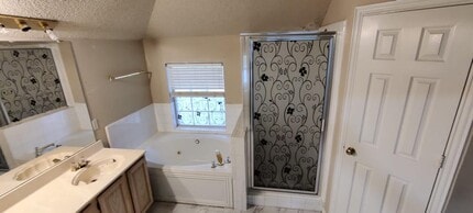 700 Fallen Leaf Ct in Irving, TX - Building Photo - Building Photo