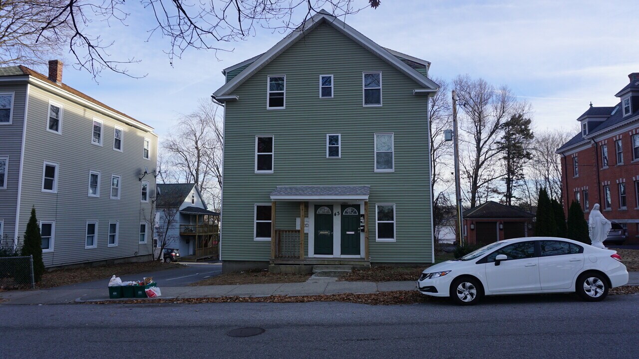 43 Illinois St, Unit 1 in Worcester, MA - Building Photo