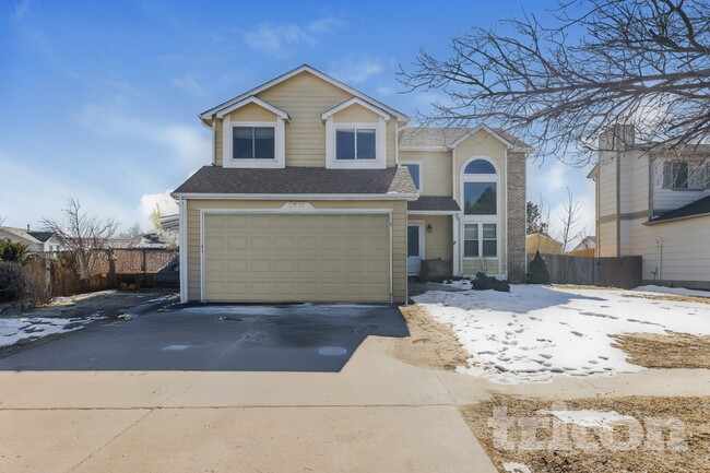 property at 7910 Camfield Cir