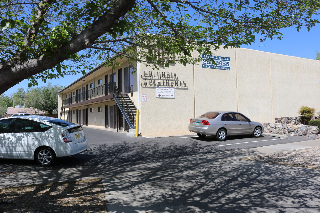 Columbia Apartments in Albuquerque, NM - Building Photo