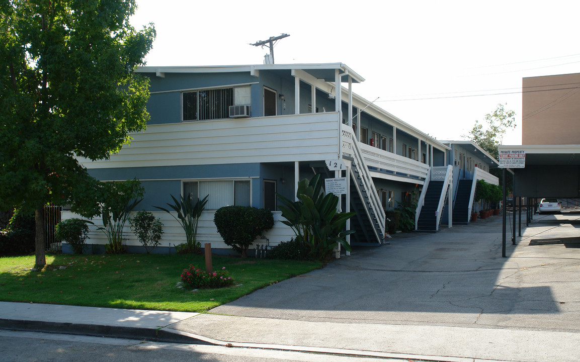 121 Maynard St in Glendale, CA - Foto de edificio