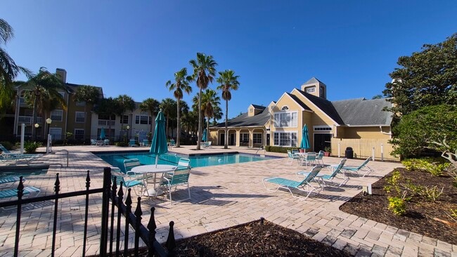 1033 S Hiawassee Rd, Unit 2622 in Orlando, FL - Foto de edificio - Building Photo