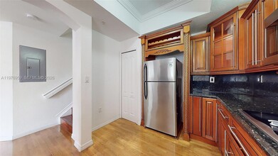 8980 W Flagler St in Miami, FL - Building Photo - Building Photo