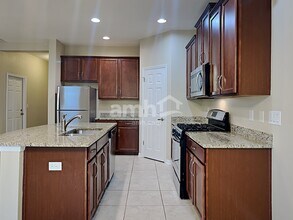 5124 Sanderling Ridge Dr in Lithia, FL - Foto de edificio - Building Photo