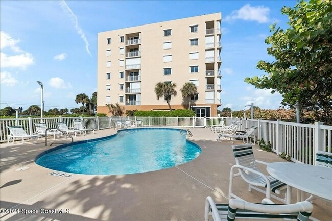925 Jimmy Buffett Mem Hwy, Unit 203 in Satellite Beach, FL - Building Photo - Building Photo