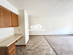 1115 W 1st St in Ankeny, IA - Building Photo - Building Photo