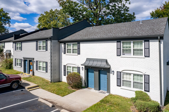 The Monroe in New Albany, IN - Foto de edificio - Building Photo