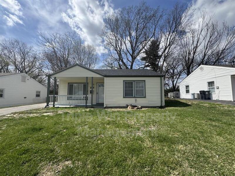 295 Brackleigh Ln in Florissant, MO - Building Photo
