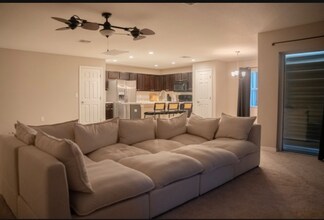 7418 Indigo Oasis Ct in Gibsonton, FL - Building Photo - Building Photo