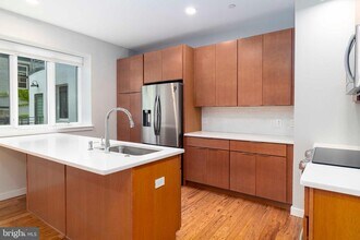 7111 Germantown Ave in Philadelphia, PA - Building Photo - Building Photo
