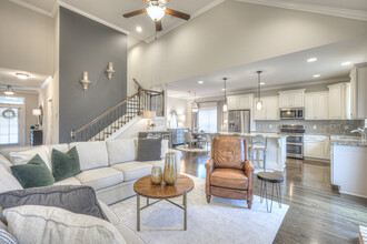 1020 Claymill Dr in Spring Hill, TN - Building Photo - Building Photo