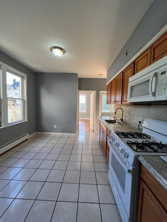 68 W 53rd St, Unit 2 in Bayonne, NJ - Building Photo