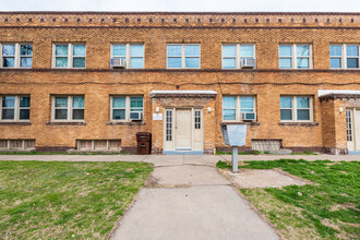 306 E Pine St in Wichita, KS - Building Photo - Building Photo