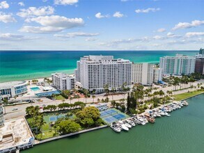 5401 Collins Ave, Unit 1226 in Miami, FL - Building Photo - Building Photo