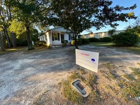 7244 Middle St in Columbia, SC - Building Photo