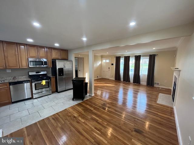 2422 Ramblewood Dr in District Heights, MD - Building Photo