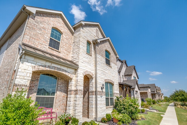 1521 Buckeye Trl in Garland, TX - Building Photo - Building Photo