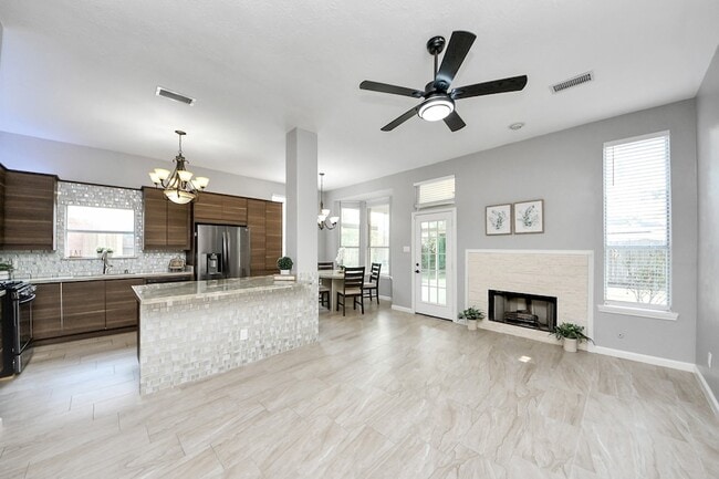 20922 Whitevine Way in Katy, TX - Building Photo - Building Photo