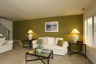 Pennswood Apartments and Townhomes in Harrisburg, PA - Building Photo - Interior Photo