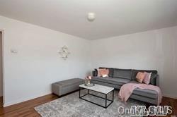 11 Friendly Rd in Hicksville, NY - Building Photo - Building Photo