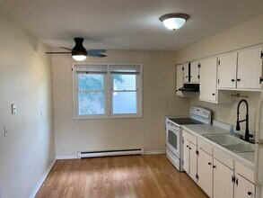 265 E Prairie Ave, Unit 2N in Manhattan, IL - Foto de edificio - Building Photo