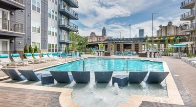 606 Nc Music Factory Boulevard, Unit A8 in Charlotte, NC - Building Photo - Building Photo