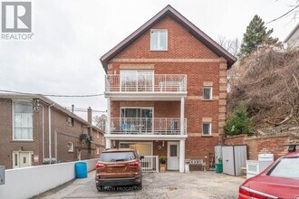 6 Garrow Ave in Toronto, ON - Building Photo - Building Photo